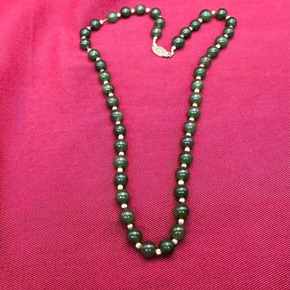 VTG Green Semi-Precious Stone Round Bead Necklace - Picture 5 of 15